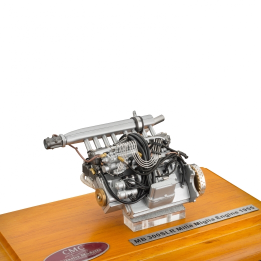 Cmc Modellauto Mercedes- Benz  300 SLR Motor mit Vitrine 